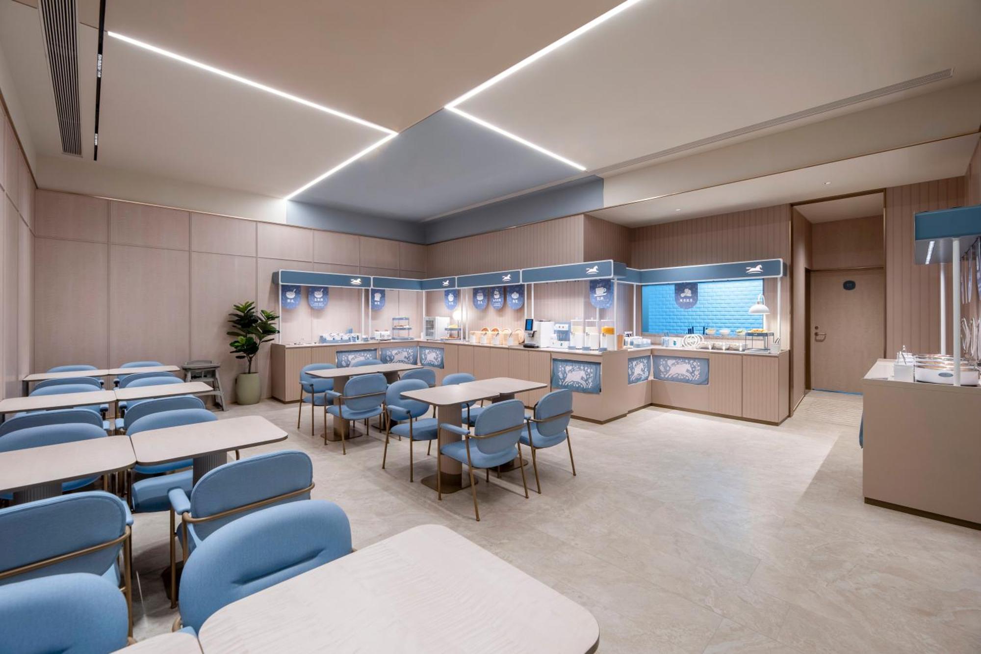 Hanting Jinqiao Boxing Road Subway Station Hotel